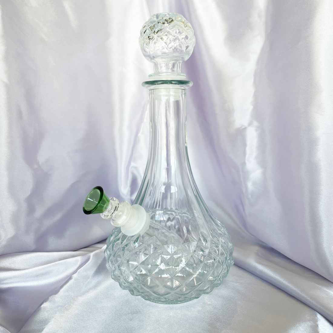 8.25 inch borosilicate vintage wine decanter style bong with matching mouthpiece gasket bliss shop chicago