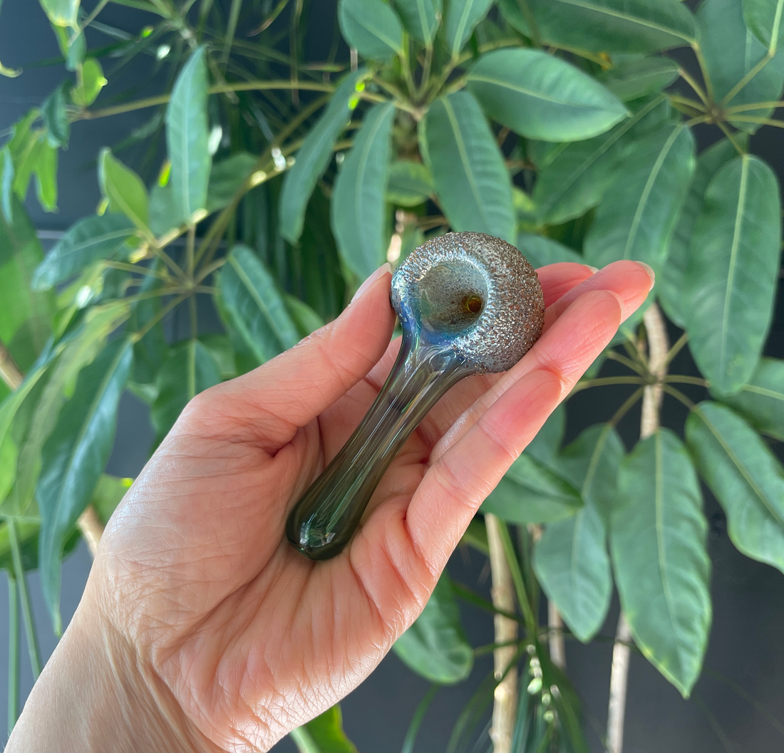 sugarmattys 3.5 inch green spoon pipe with gold textured "sugar" design bliss shop chicago